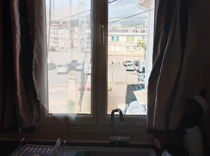 Proche De La Gare アパート エクスレバン