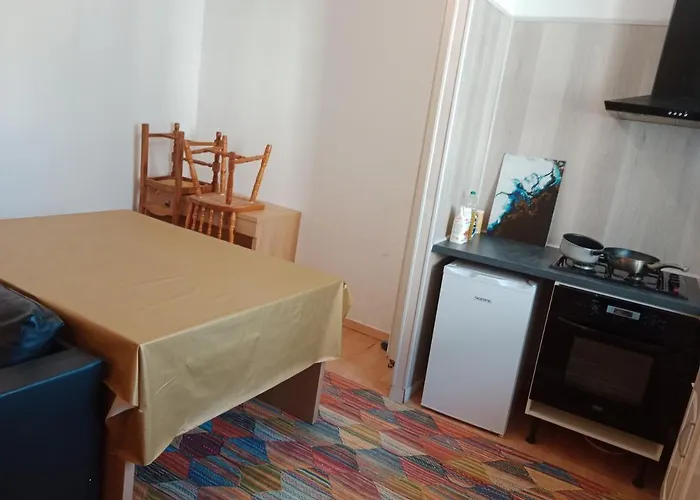 Proche De La Gare アパート